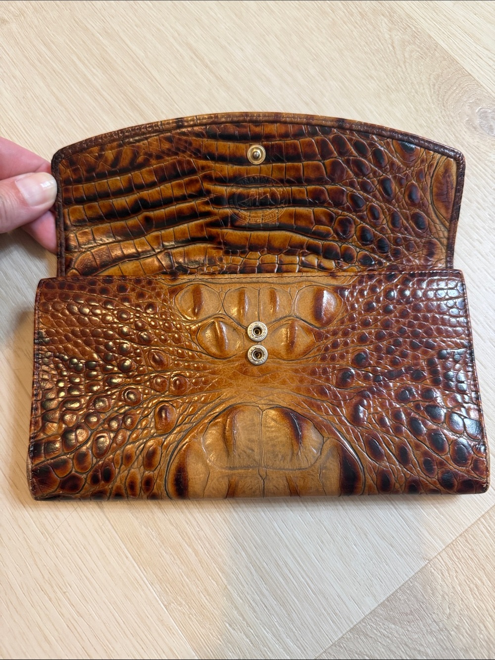 Brahmin Vintage Brown Crocodile Embossed Wallet - Picture 3 of 5